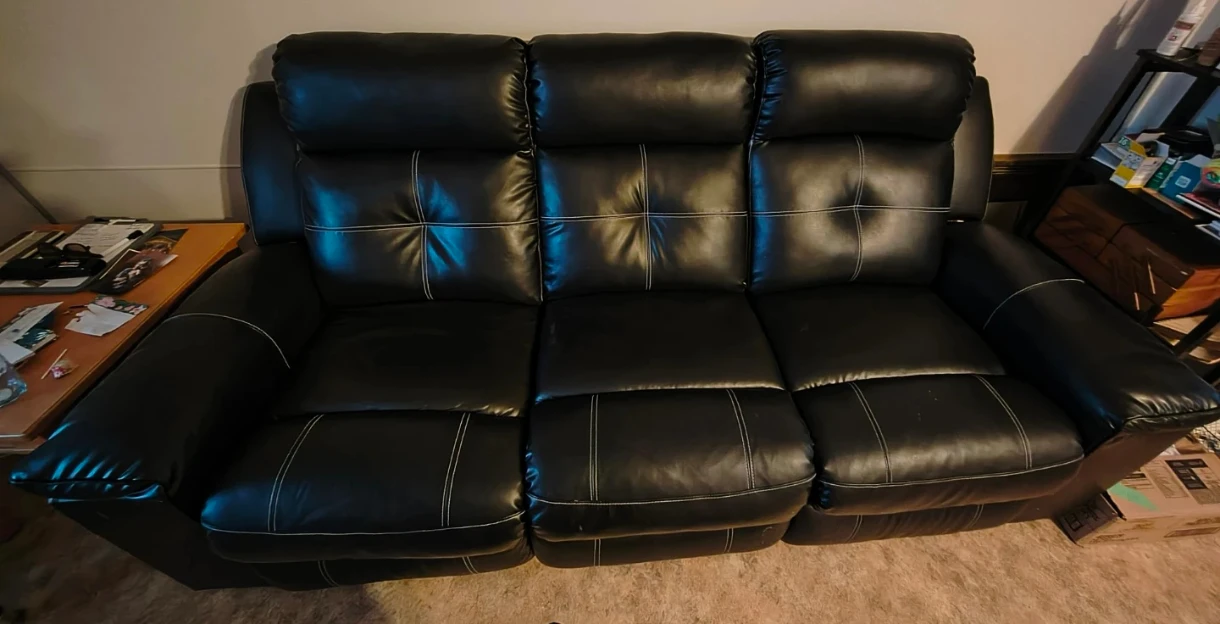 🛋️Black Faux Leather 3-Seater Sofa