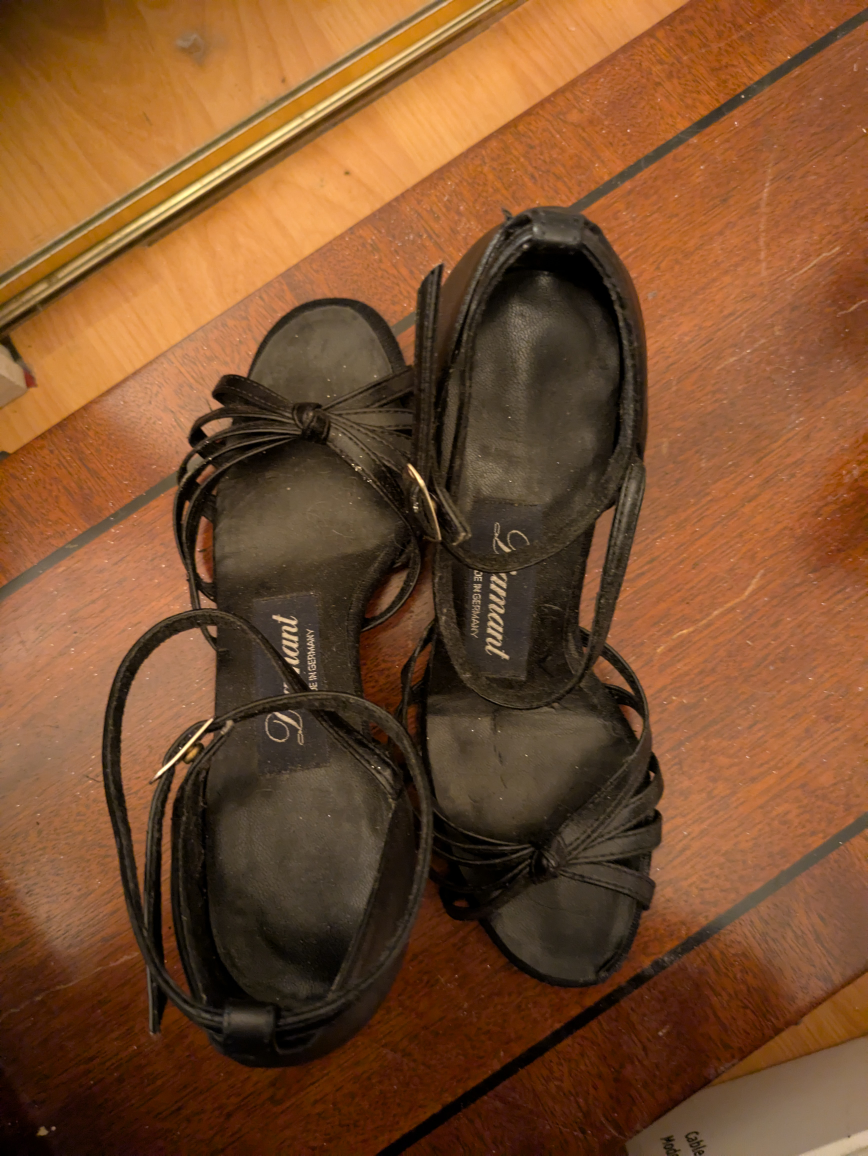 🏆 Diamant black strappy dance shoe sz : 6
