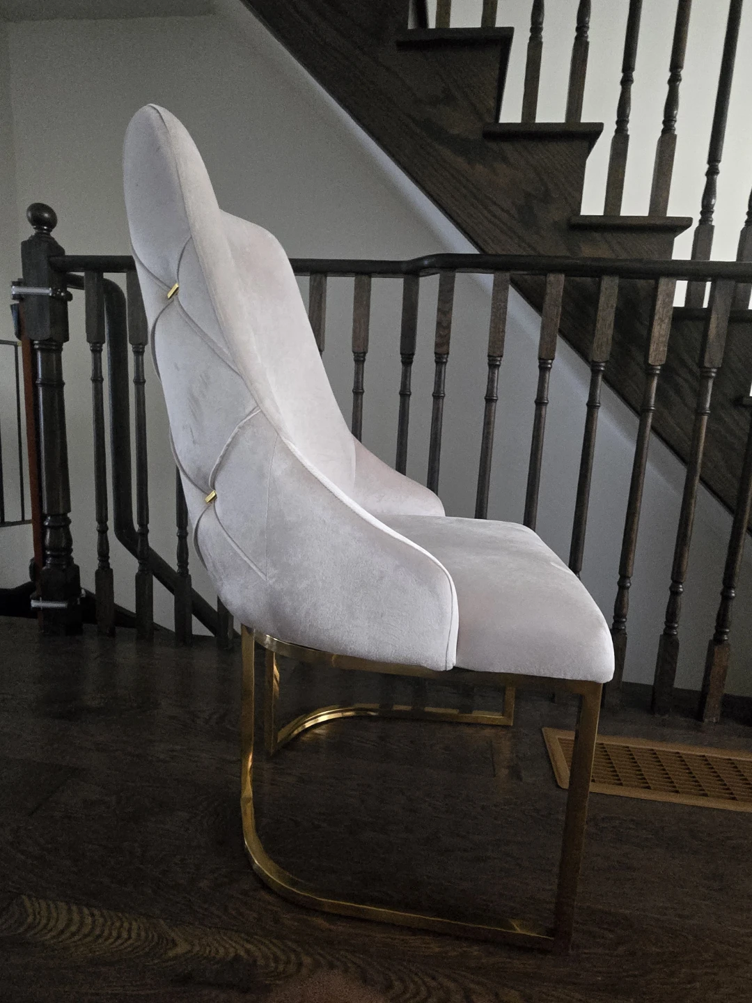 Set of 4 Velvet Dining Chairs with Gold Legs - photo 3