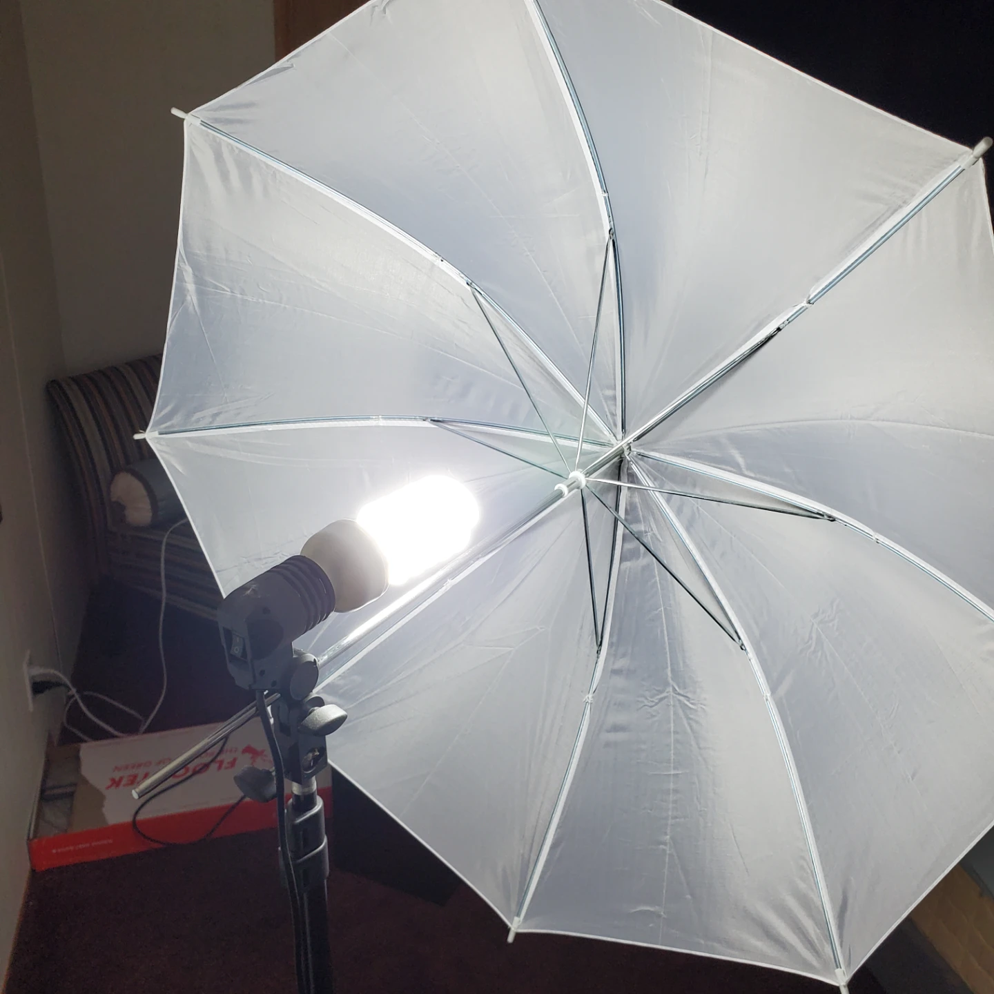 EMART Photography Lighting Umbrella Kit - photo 2
