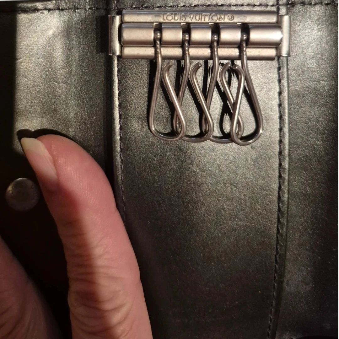 Louis Vuitton Monogram Leather Matte Key Case - photo 3