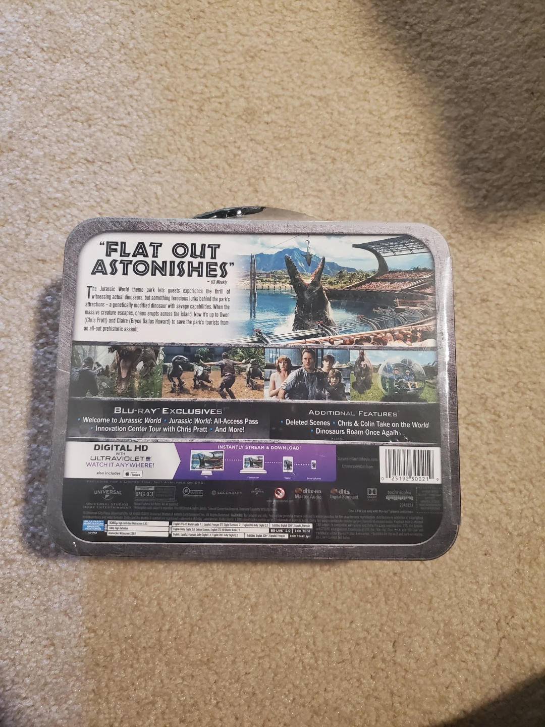 Jurassic World Limited Edition Giftset Blu-ray DVD - photo 2