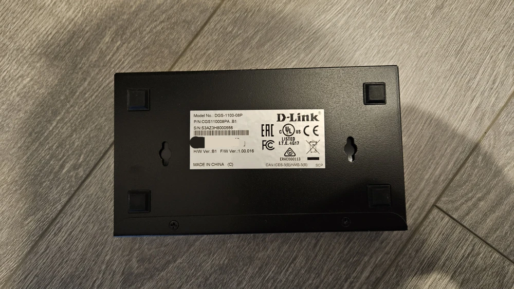8-Port Gigabit PoE Smart Managed Switch - photo 3