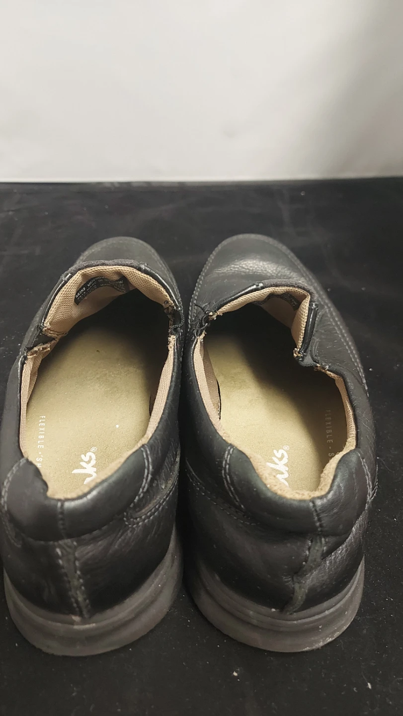 Clarks men's Black Leather Slip-On Loafers size/W 10 - photo 5