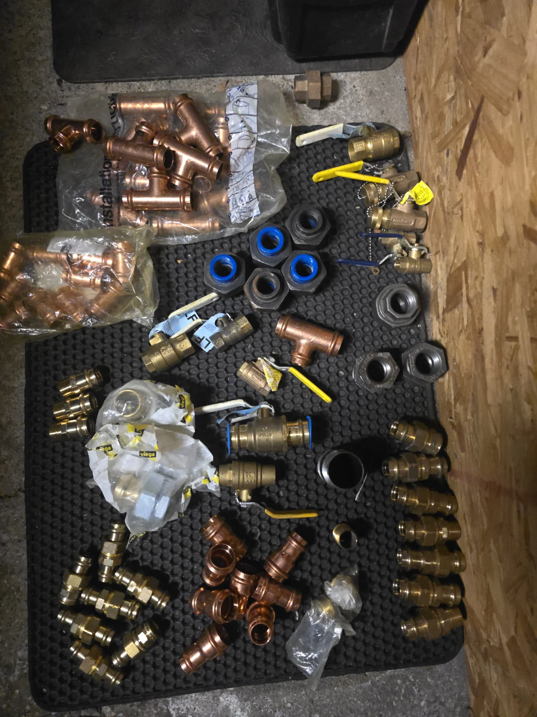Plumbing Fittings and Valves Lot