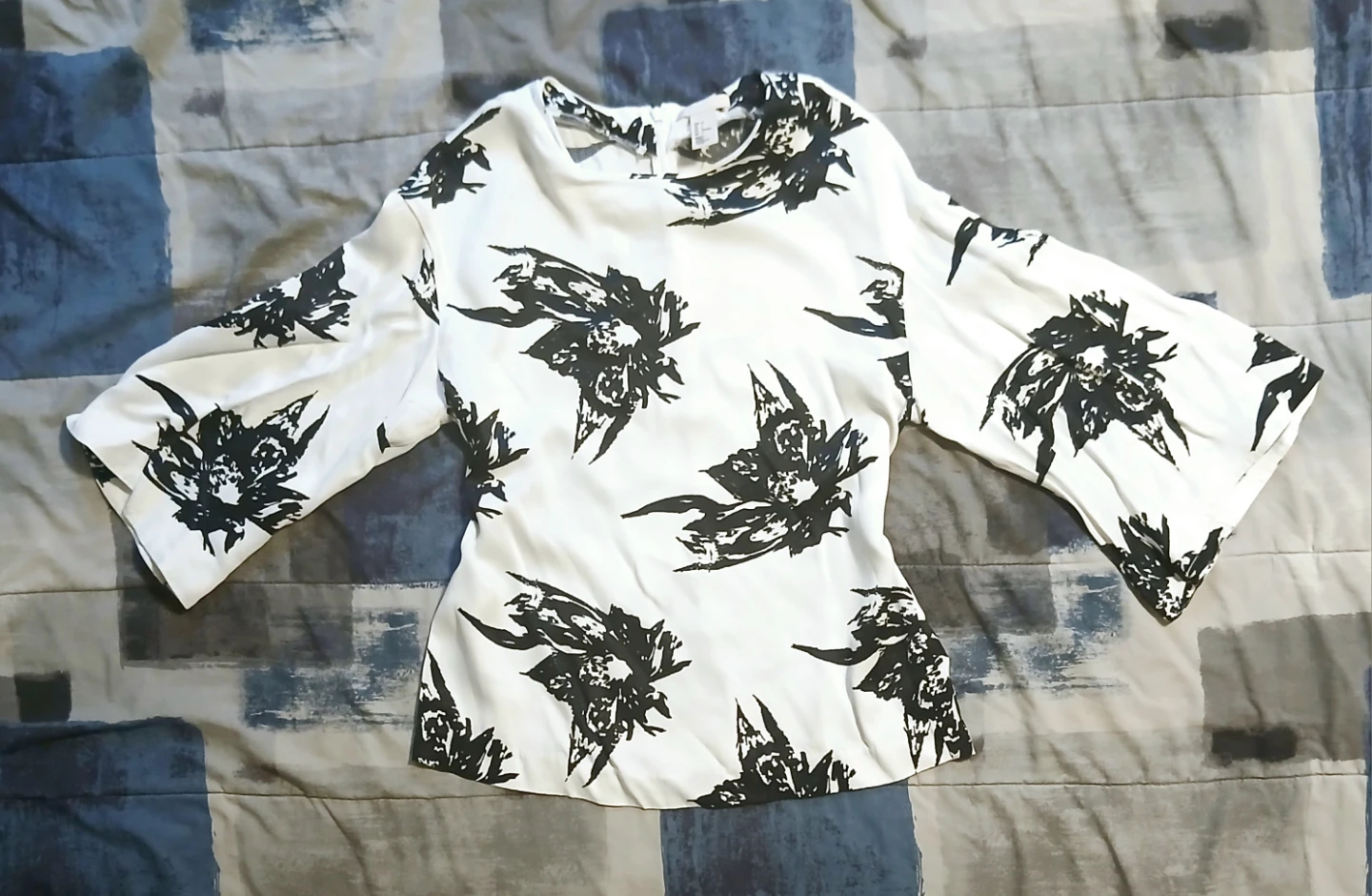 Women Large H&M Floral Blouse