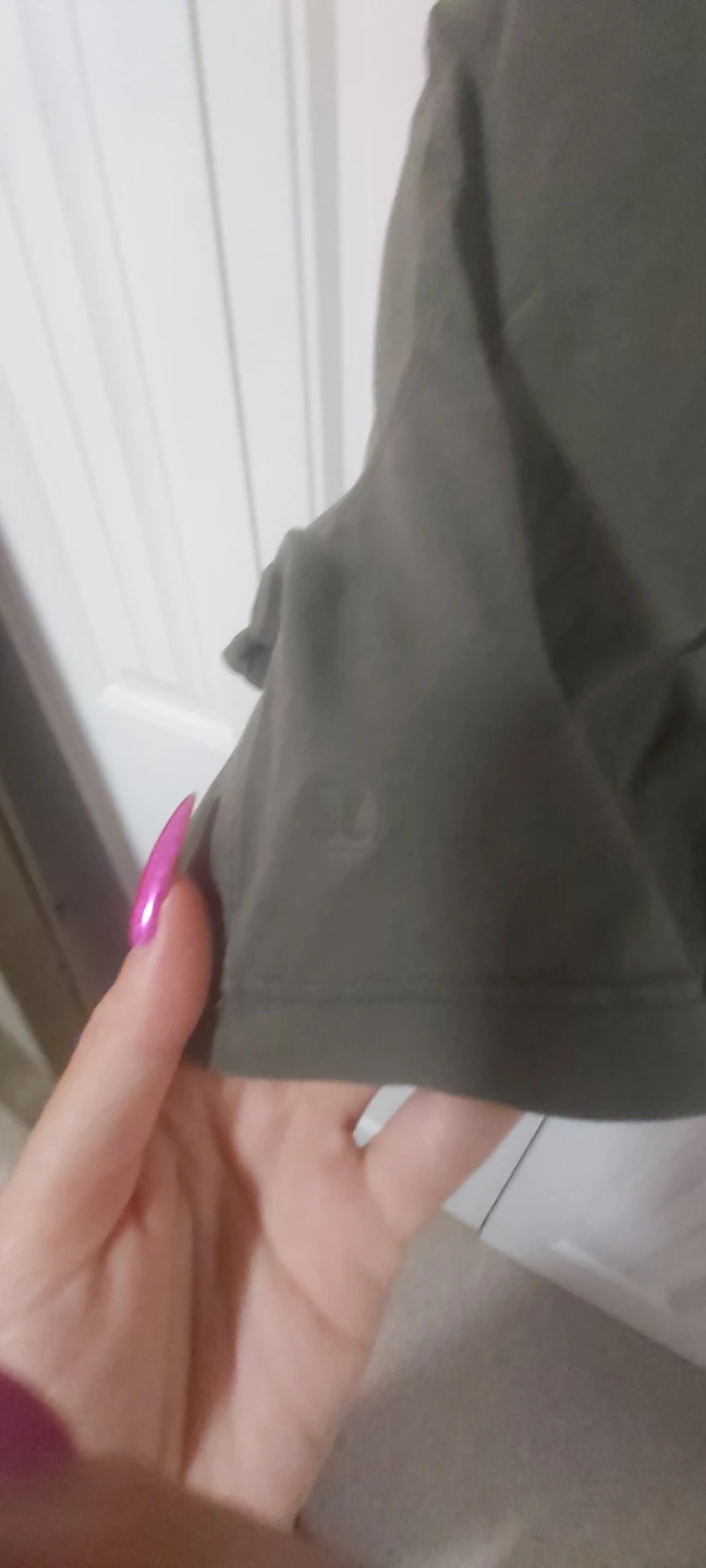 Lululemon Cropped T-Shirt Olive Green size S🏆 - photo 3