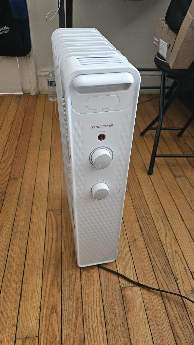 White Portable Radiator Heater (Like New)