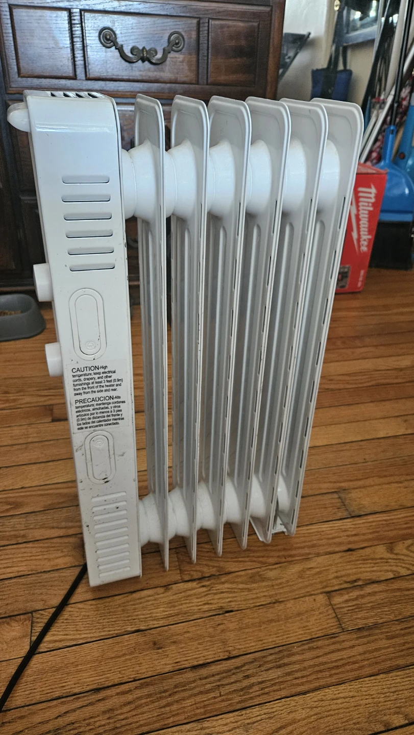 White Portable Radiator Heater (Like New) - photo 3