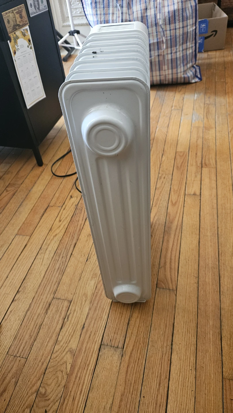 White Portable Radiator Heater (Like New) - photo 4