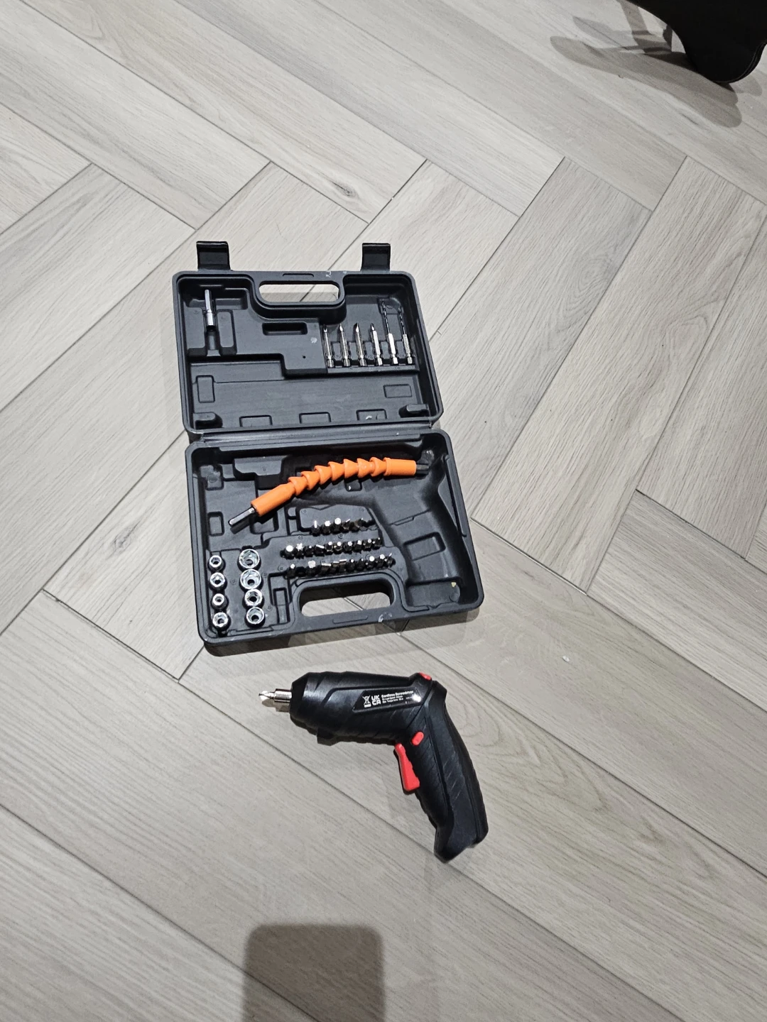 Motorlu Cordless Screwdriver Set