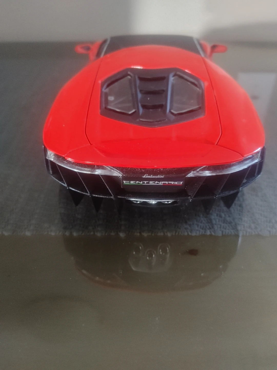 1:18 red Maisto  Lamborghini Centenario - photo 4