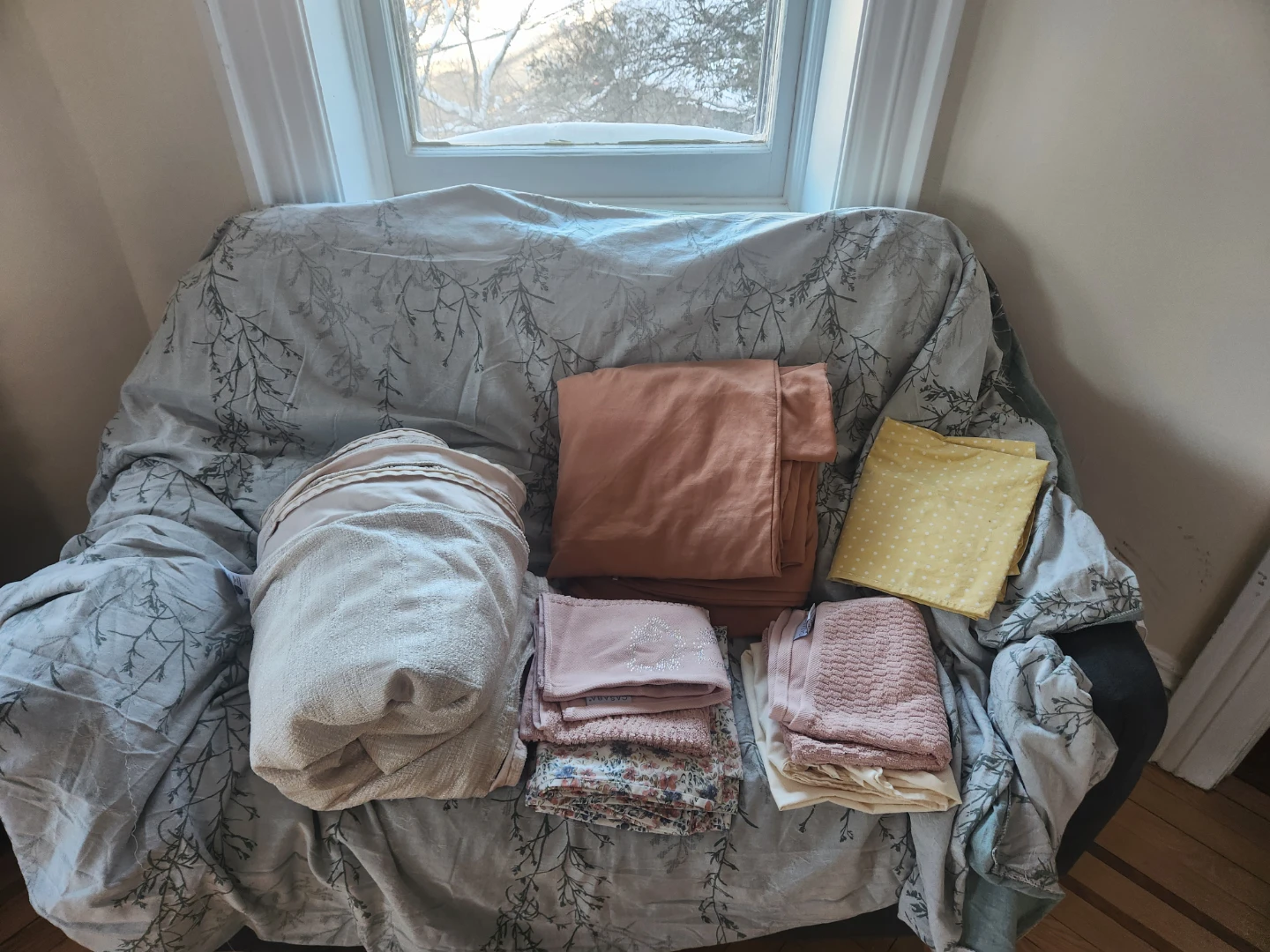 Casababa Pink Towels and Bedding Set