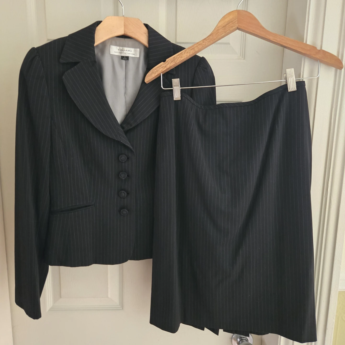 Tahari Arthur S. Levine Black Pinstripe Skirt Set Size 4