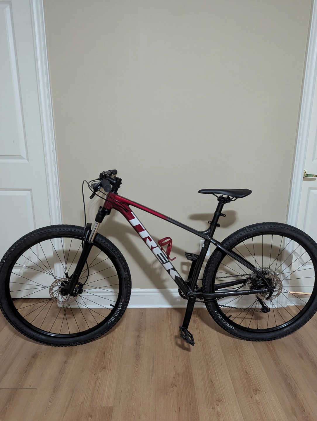 Trek Marlin 5 Mountain Bike - photo 2