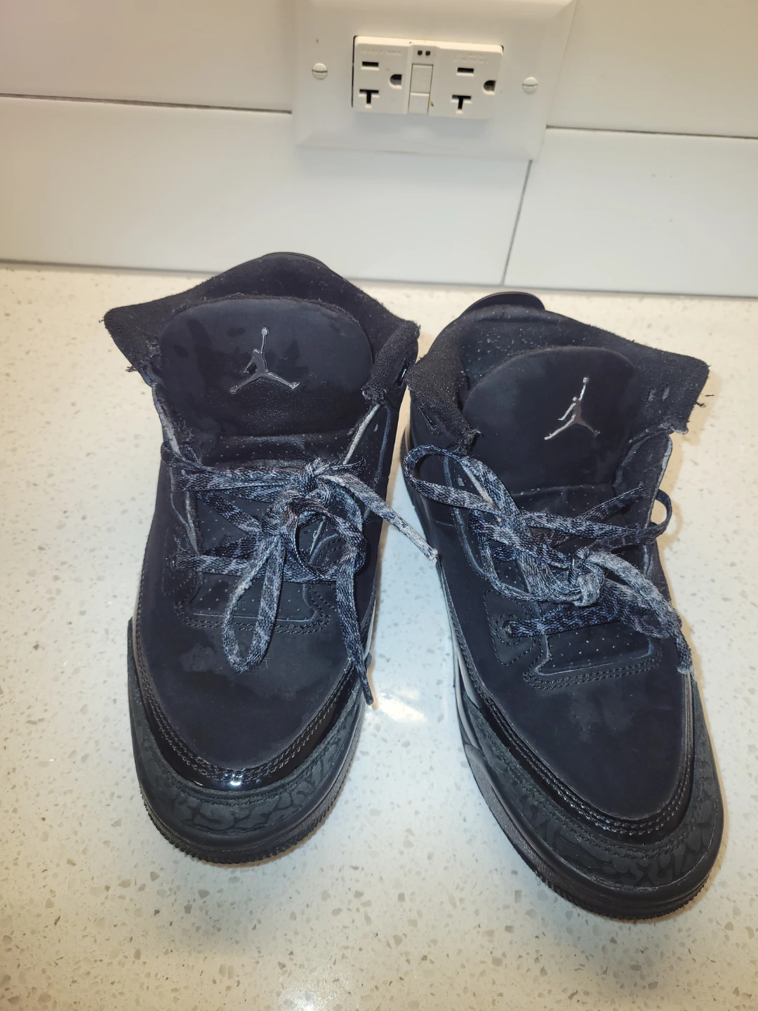Air Jordan 3 Sneakers - photo 2
