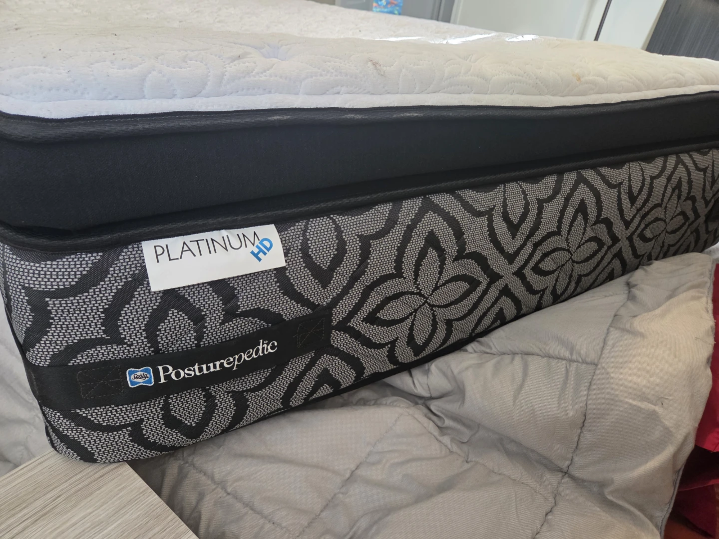 Sealy Posturepedic Platinum HD Mattress - photo 2
