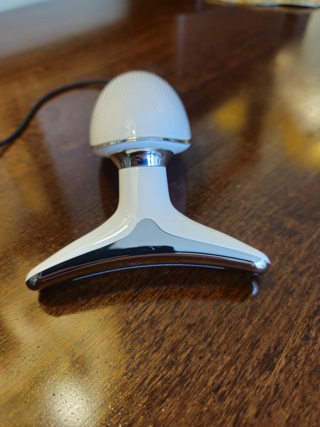 White LED Facial Wand