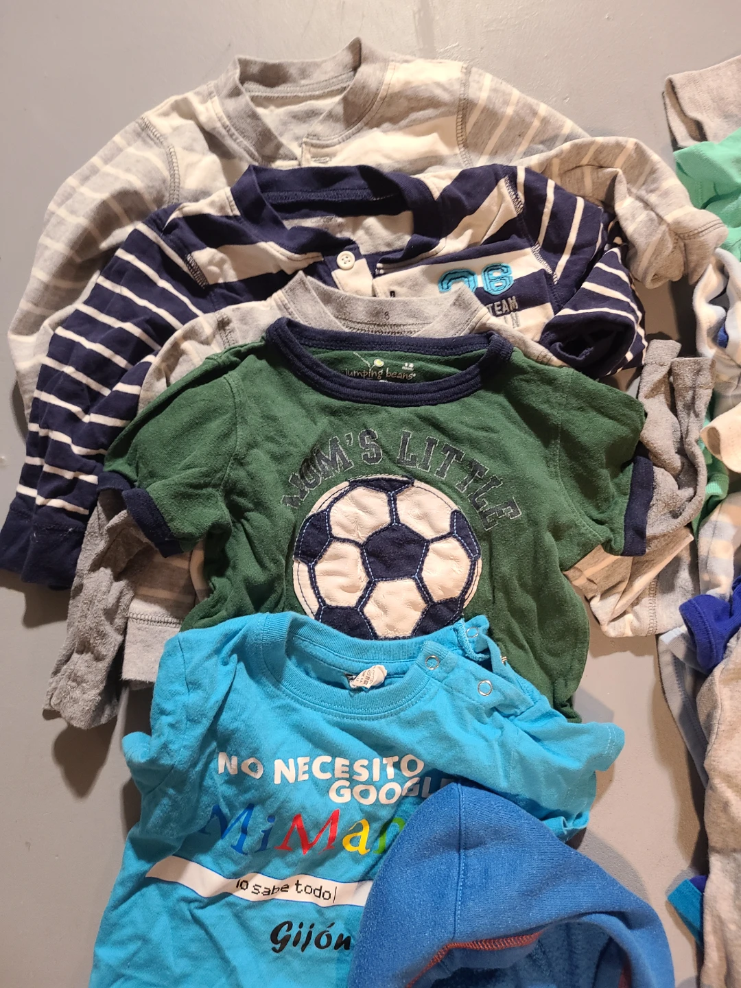 Bundle of Baby Boy Clothes, 12 months 🥕 - photo 3