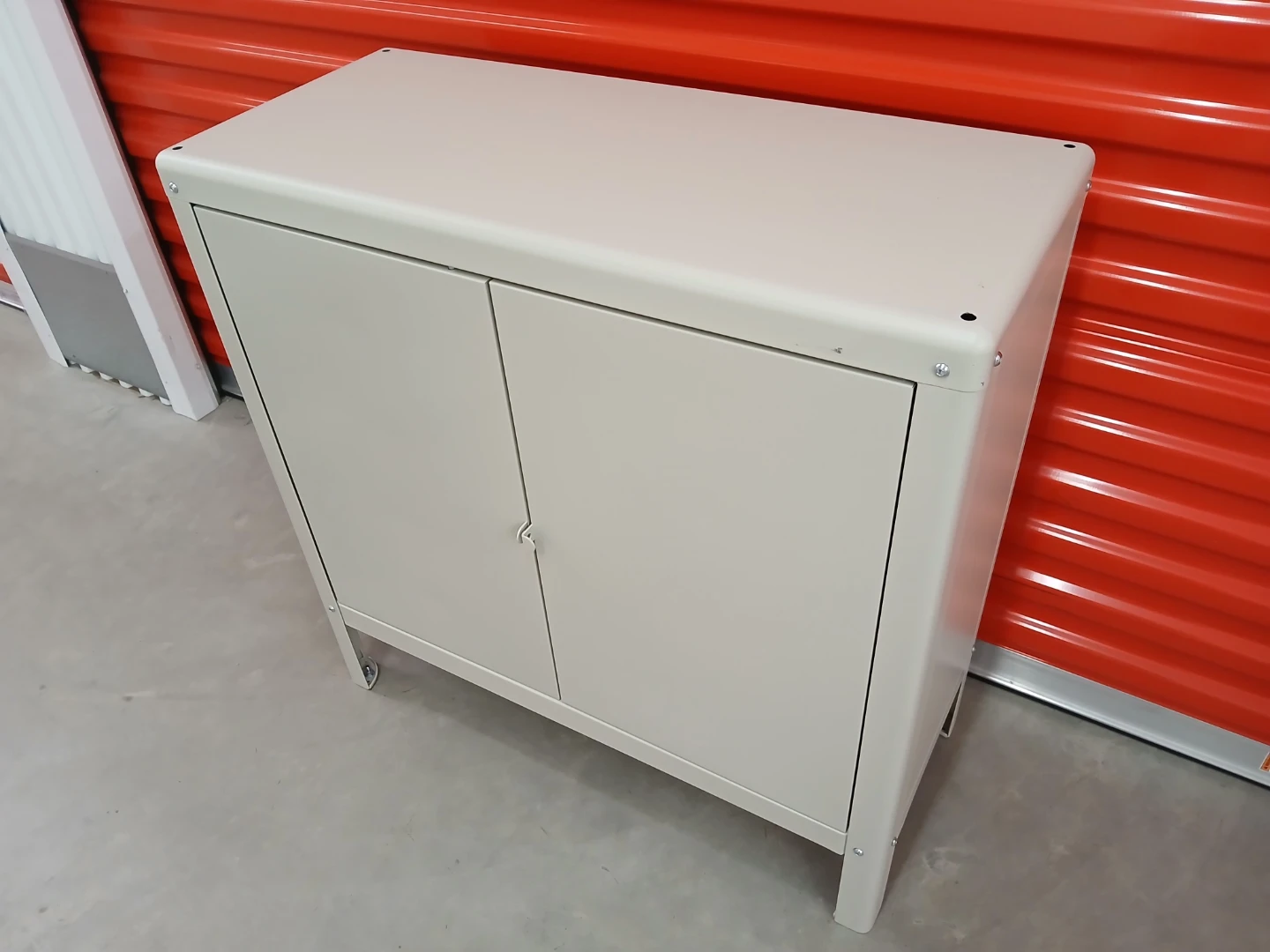 Metal storage locker Cabinet with Two Doors and shelf - photo 3