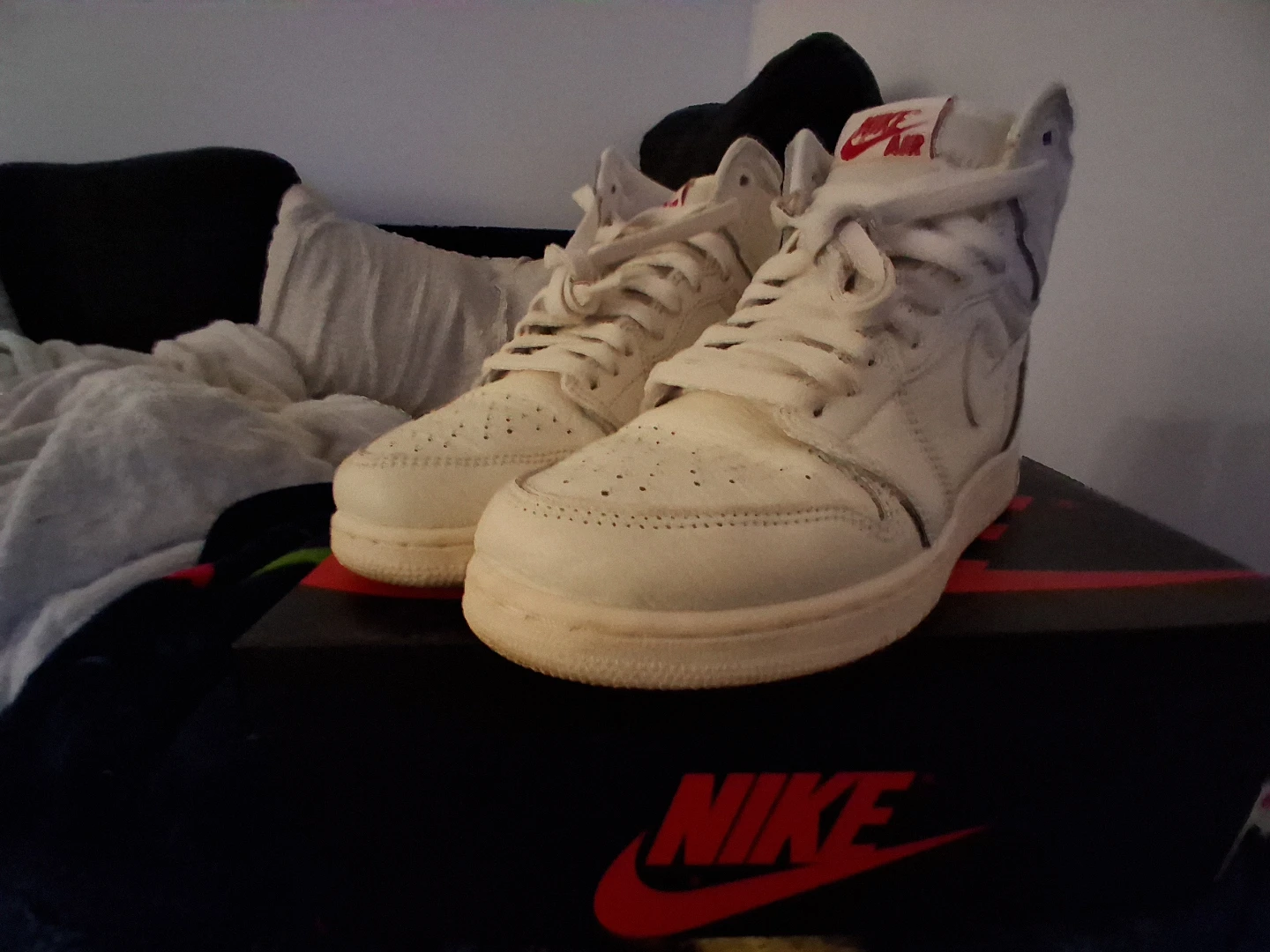 Air Jordan 1 Retro High OG Sail