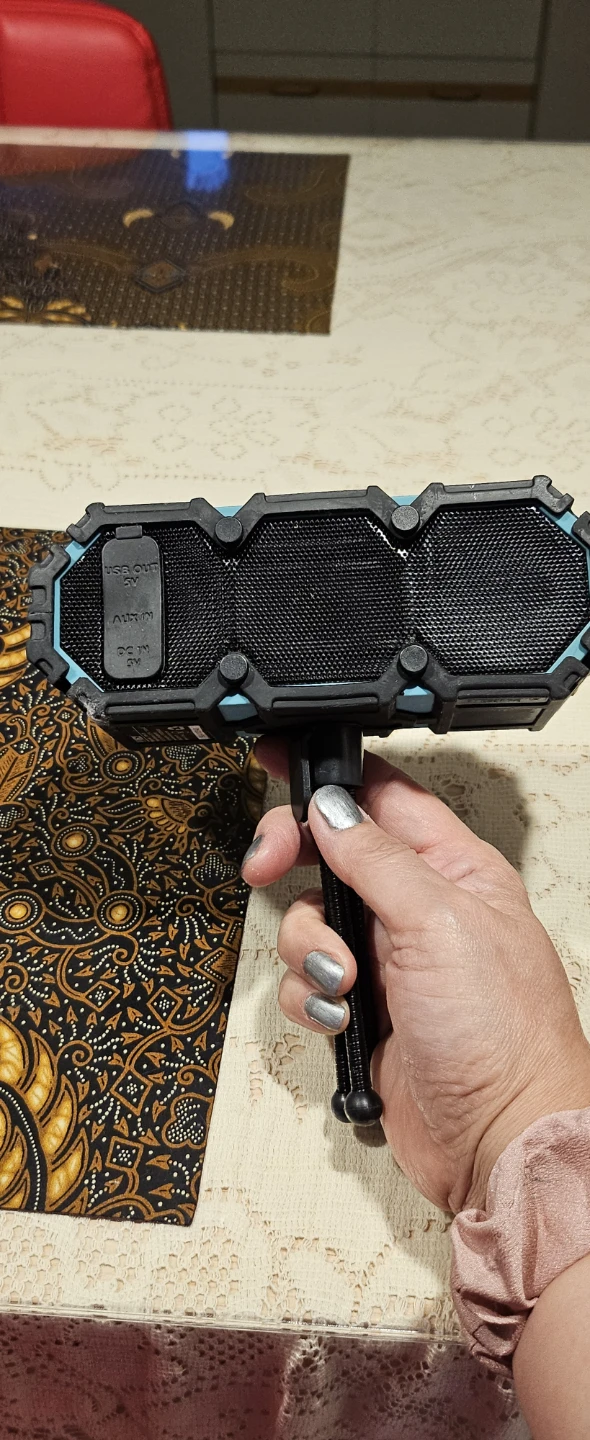 🧡 Altec Lansing Portable Bluetooth Speaker with Tripod - photo 3
