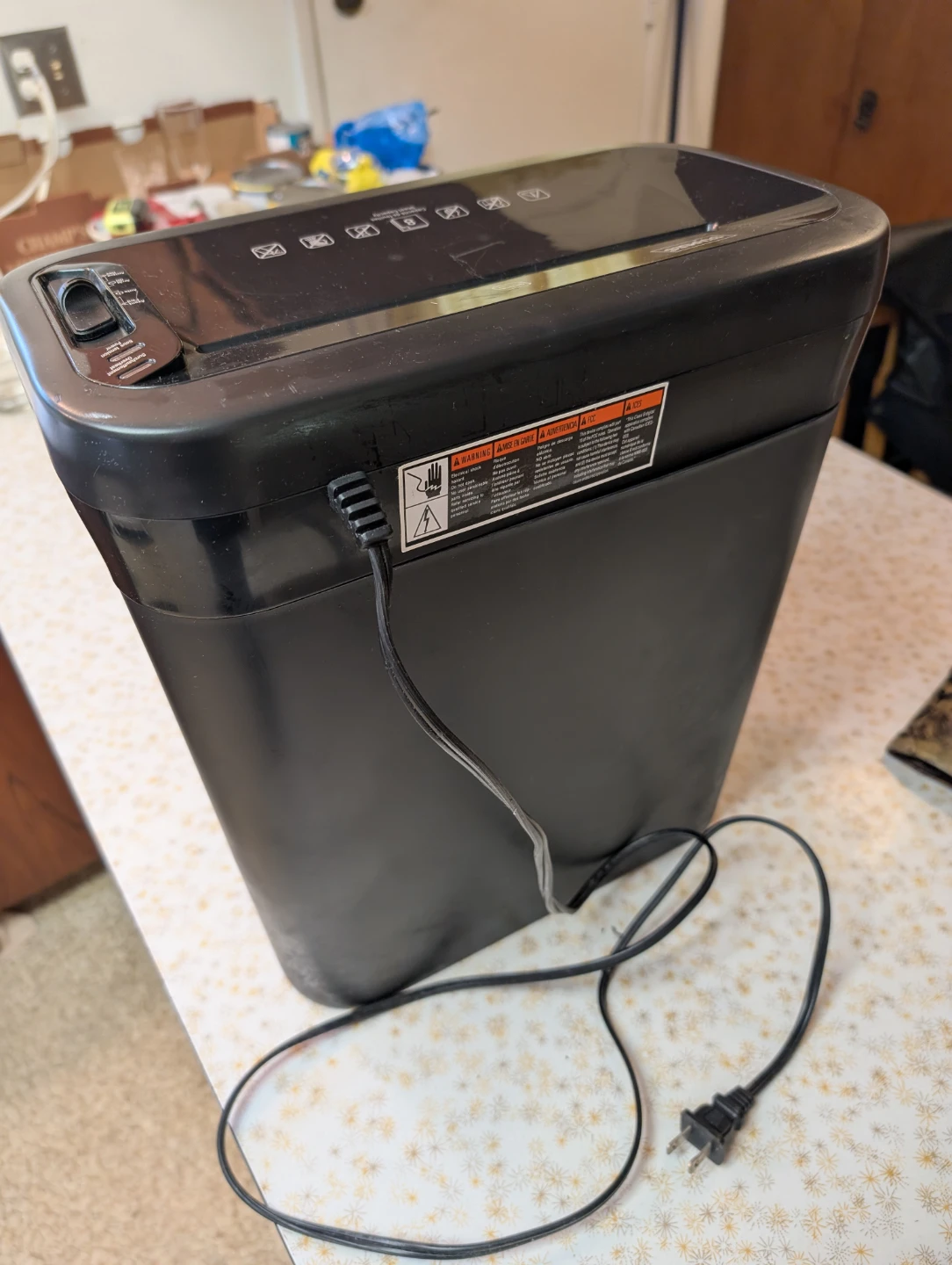 🥕 Staples 8-Sheet Cross-Cut Shredder 🥕 - photo 3