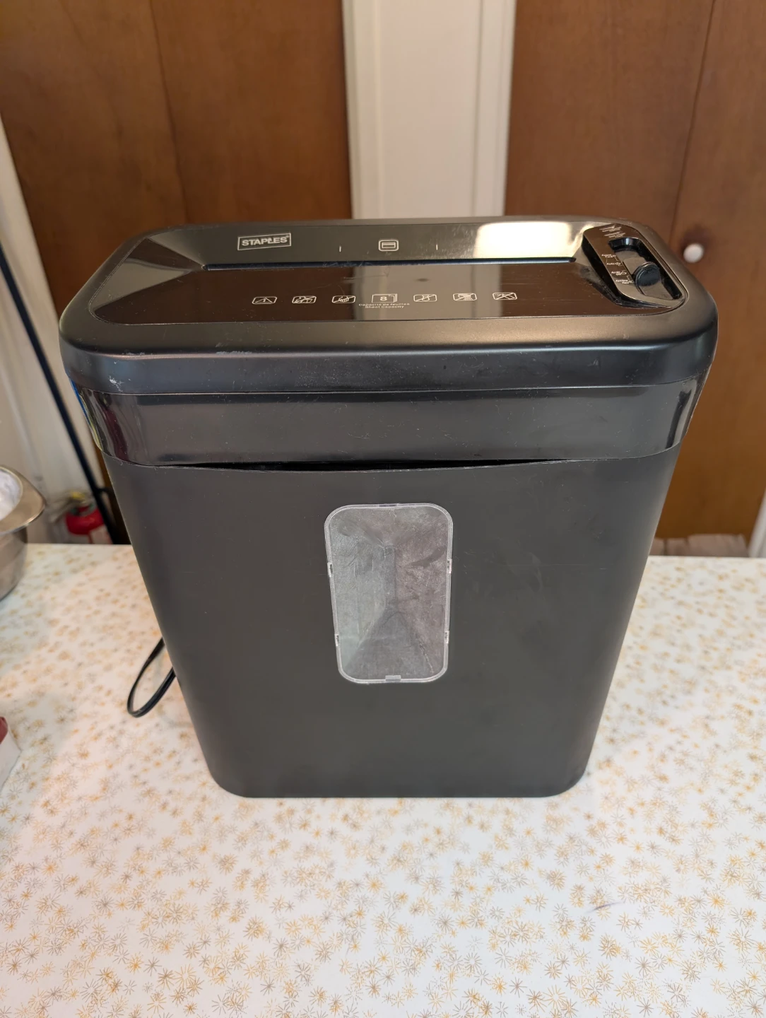 🥕 Staples 8-Sheet Cross-Cut Shredder 🥕 - photo 5