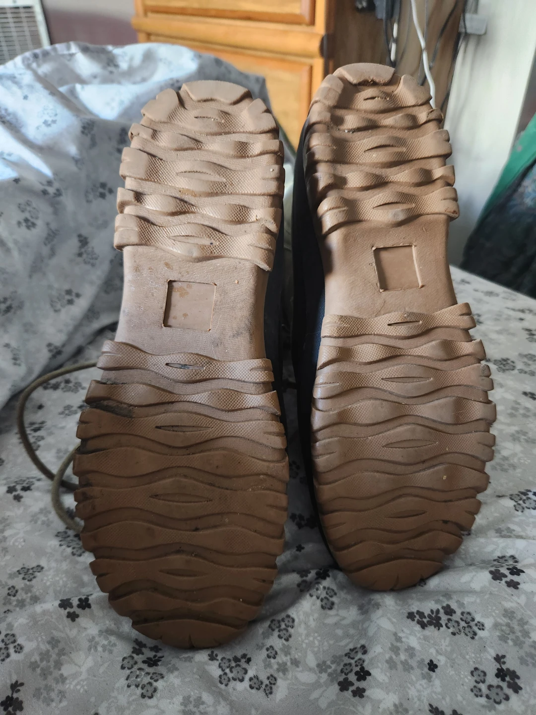 Women's Winter Boots Size 10 🌱 - photo 3