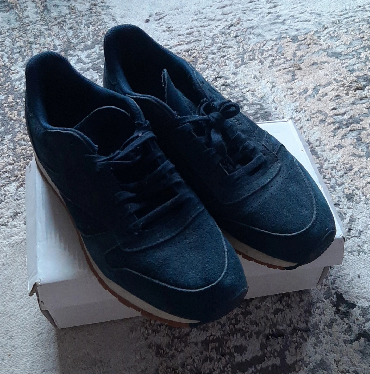 Men's Reebok Dark Blue Suede Sneakers 🏆