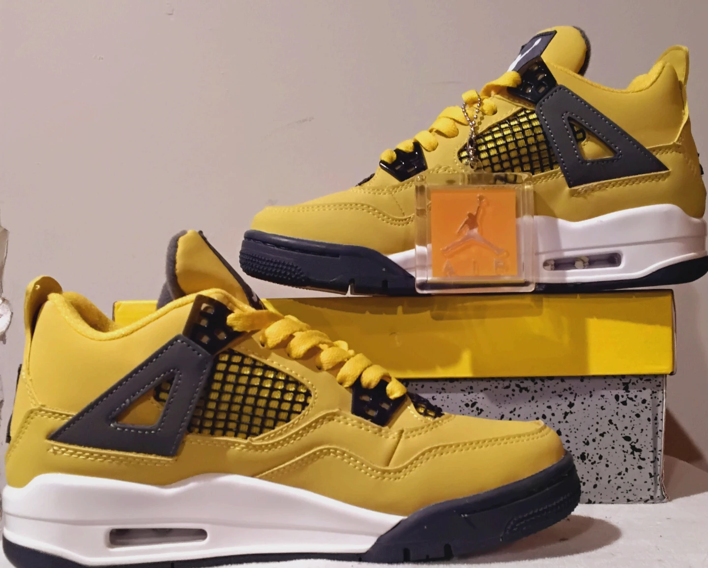 Jordan 4 "Lightning" Sneakers - photo 2