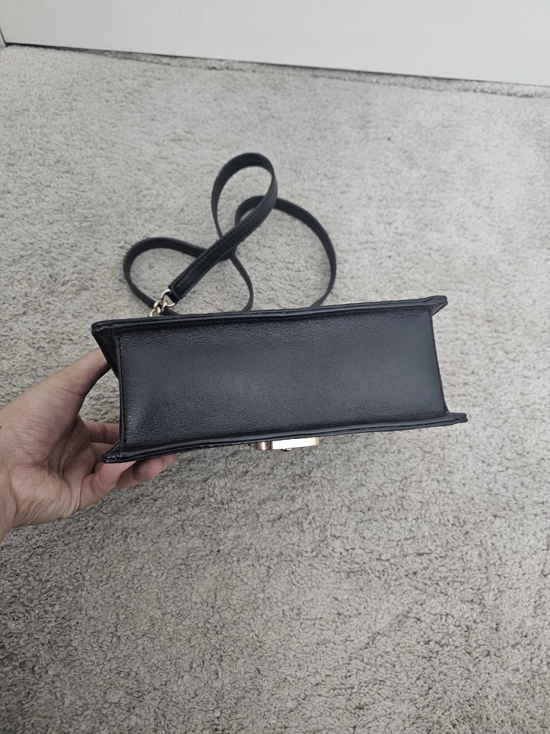 Authentic Kate Spade New York Glitter Crossbody Bag - photo 3