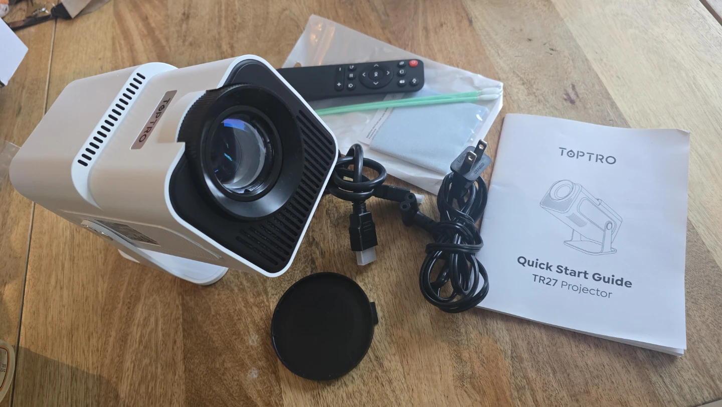 TOPTRO TR27 Mini Projector - photo 3