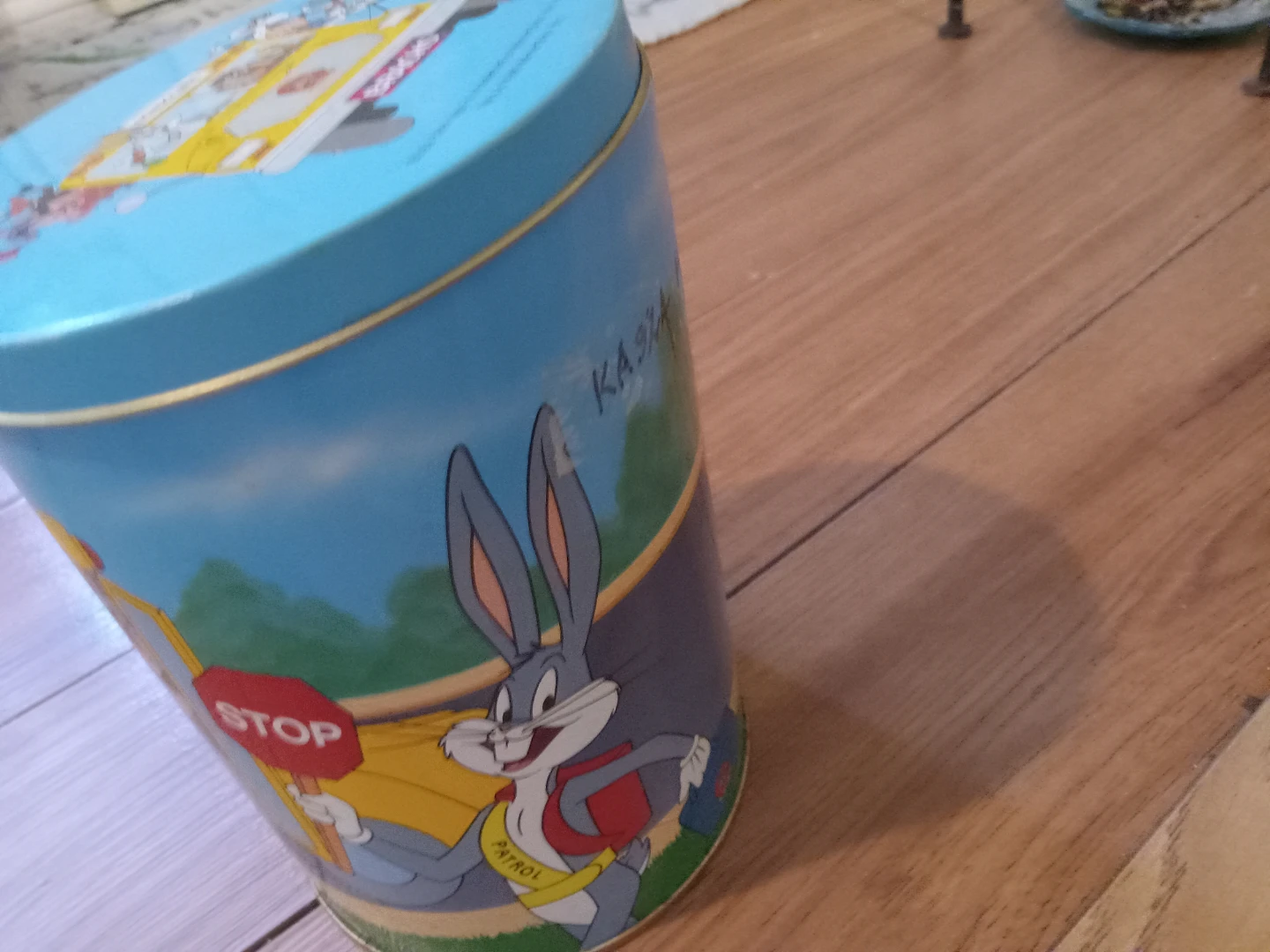 Looney Tunes School Bus Tin