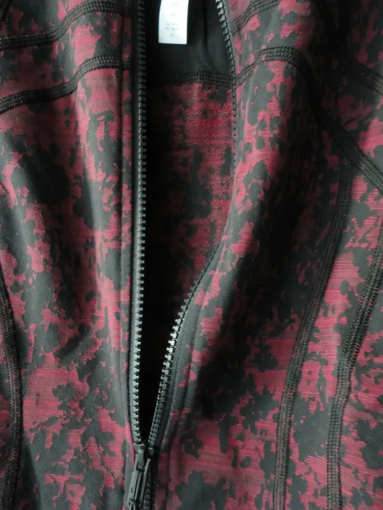 Lululemon Define Jacket Scatter Blossom Print - Size 4 - photo 5