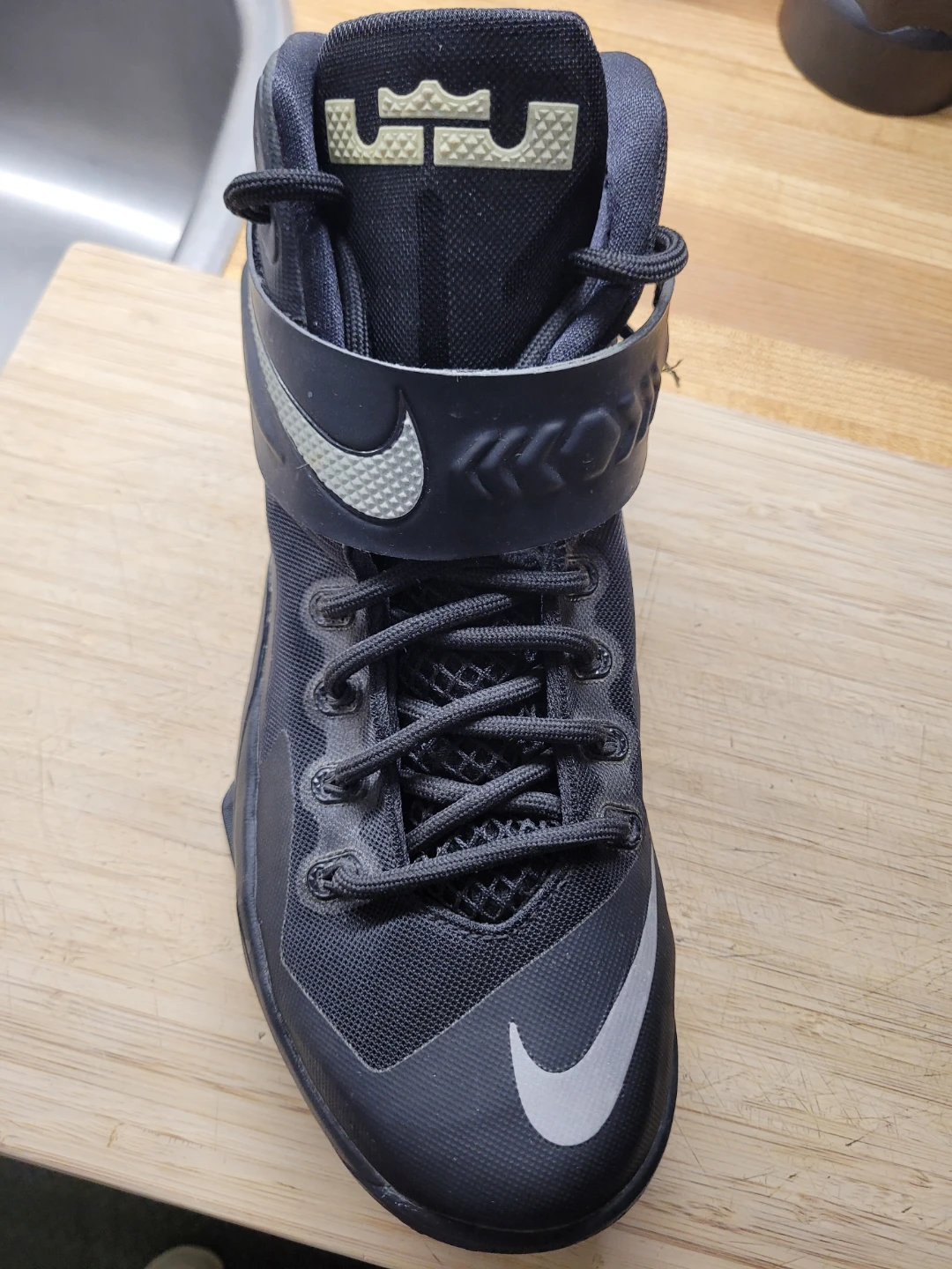 Nike LeBron Soldier IX Basketball Shoes - Black - Size 10 - photo 4