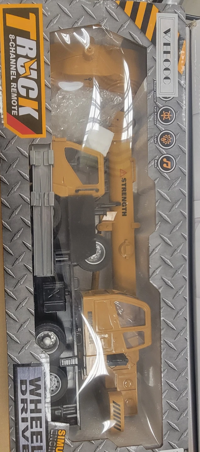 WE EECOC 8-Channel Remote Control Crane Truck Toy