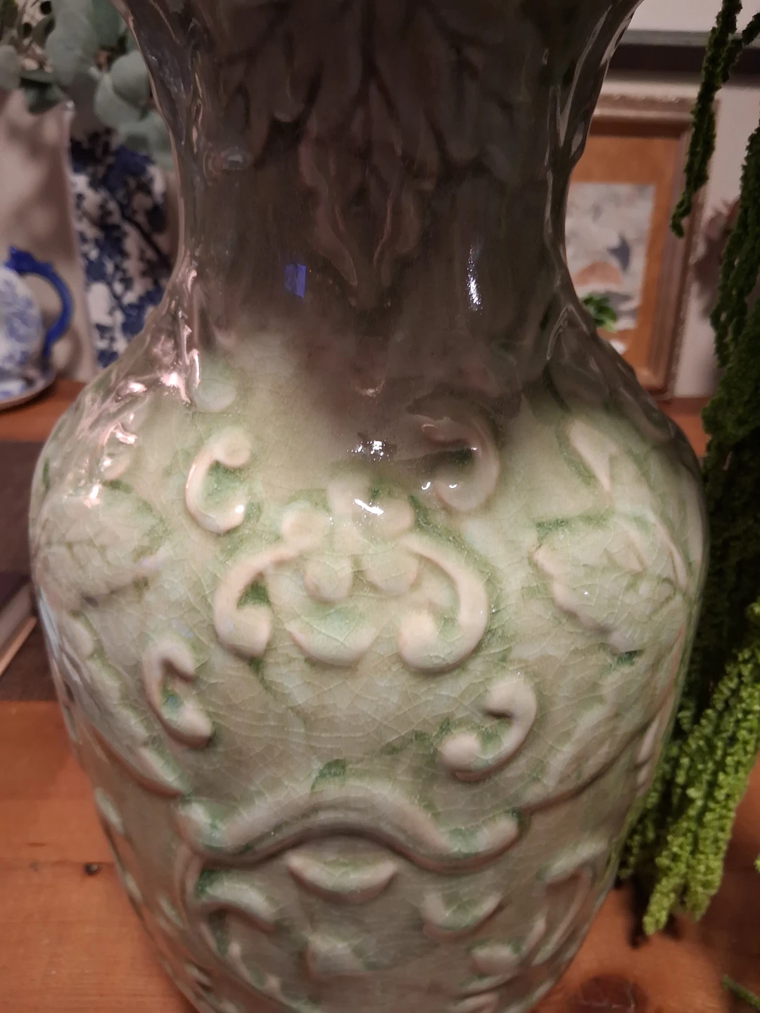 Vintage Embossed Ceramic Vase - Light Green - photo 2