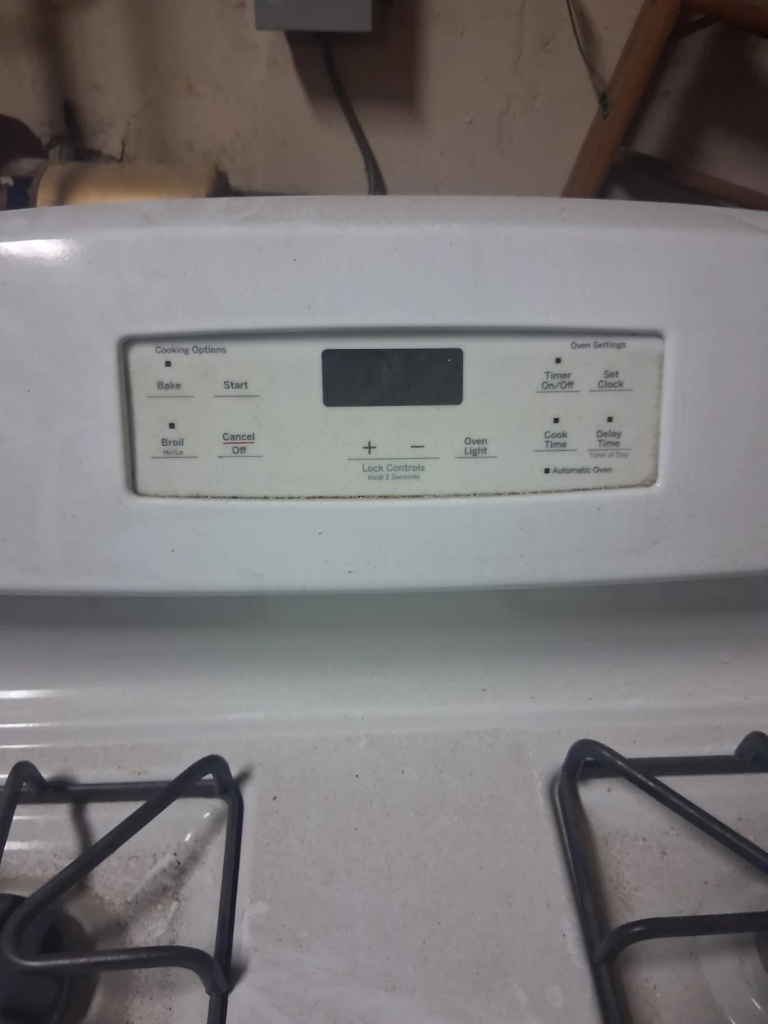 White GE Gas Range - photo 3