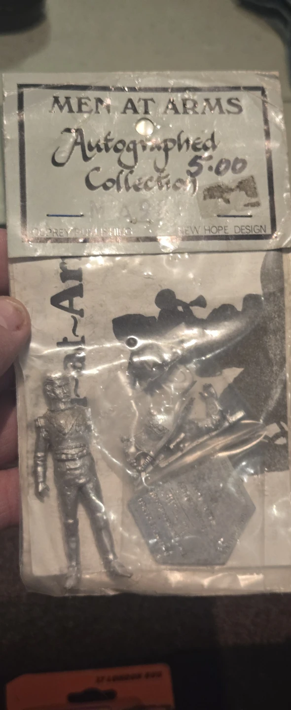 Men at Arms Autographed Collection 1:24 Scale Figures - photo 4