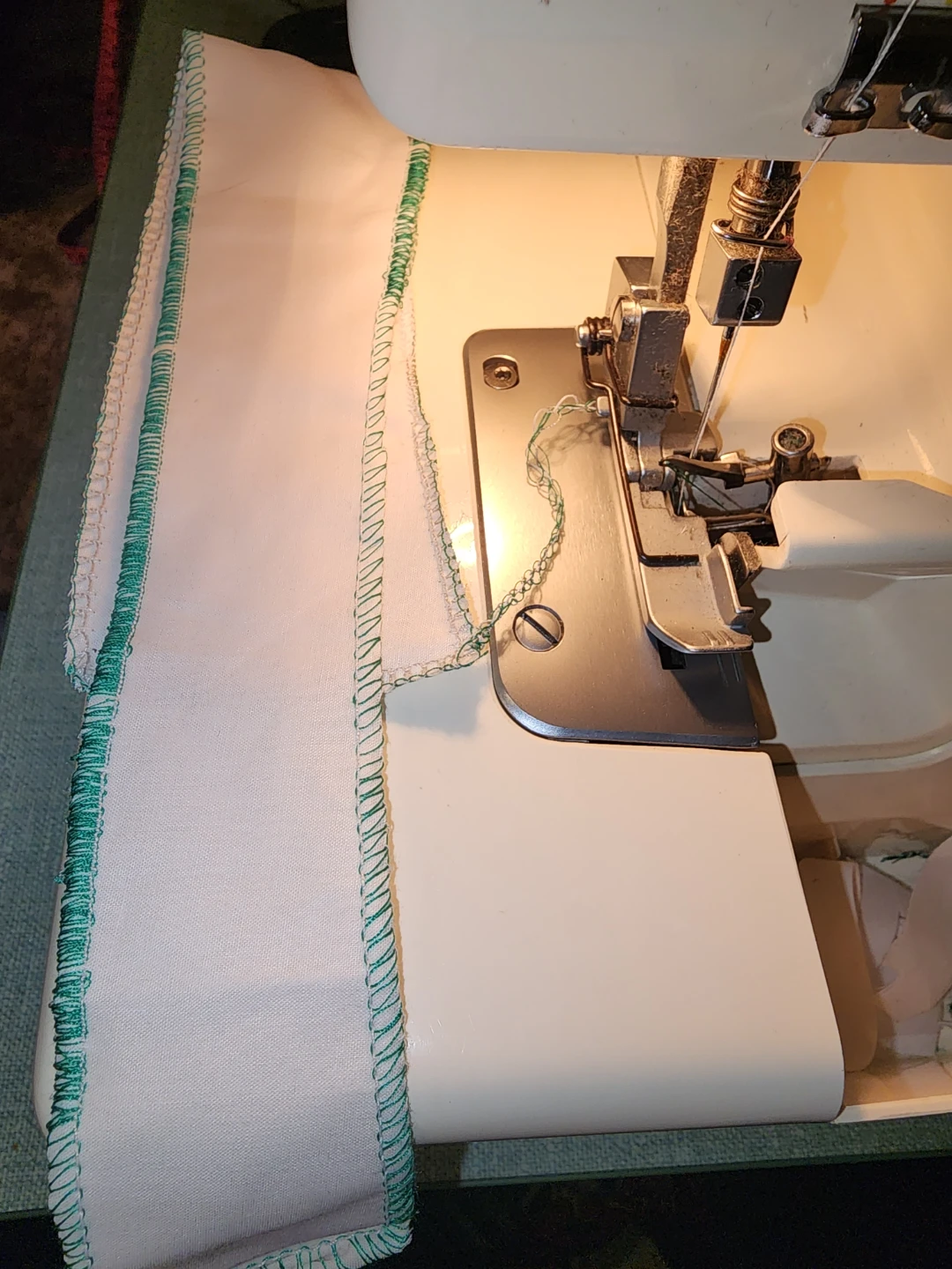 Janome MyLock Electronic Controlled Serger Sewing Machine - photo 4