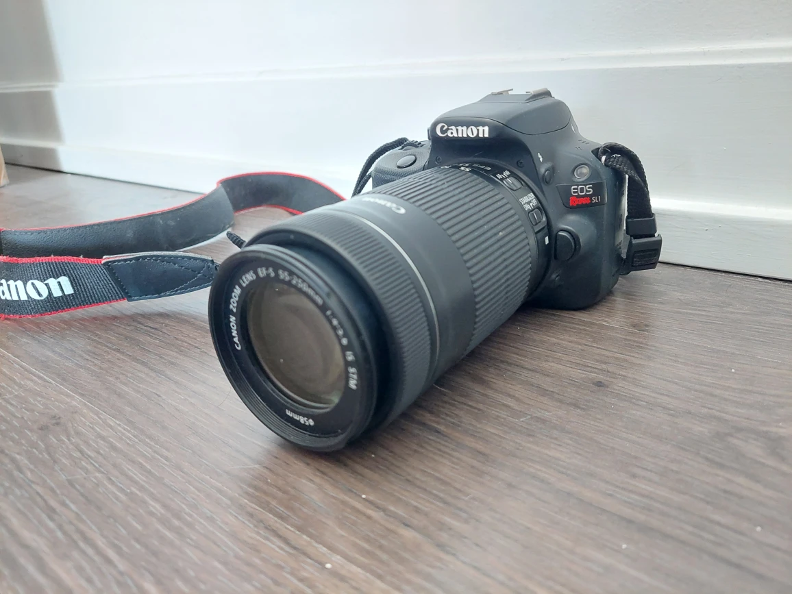Canon Rebel SL1 COMPLETE Kit - 2 STM Lenses, Tripod, 3 Cards.. - photo 4