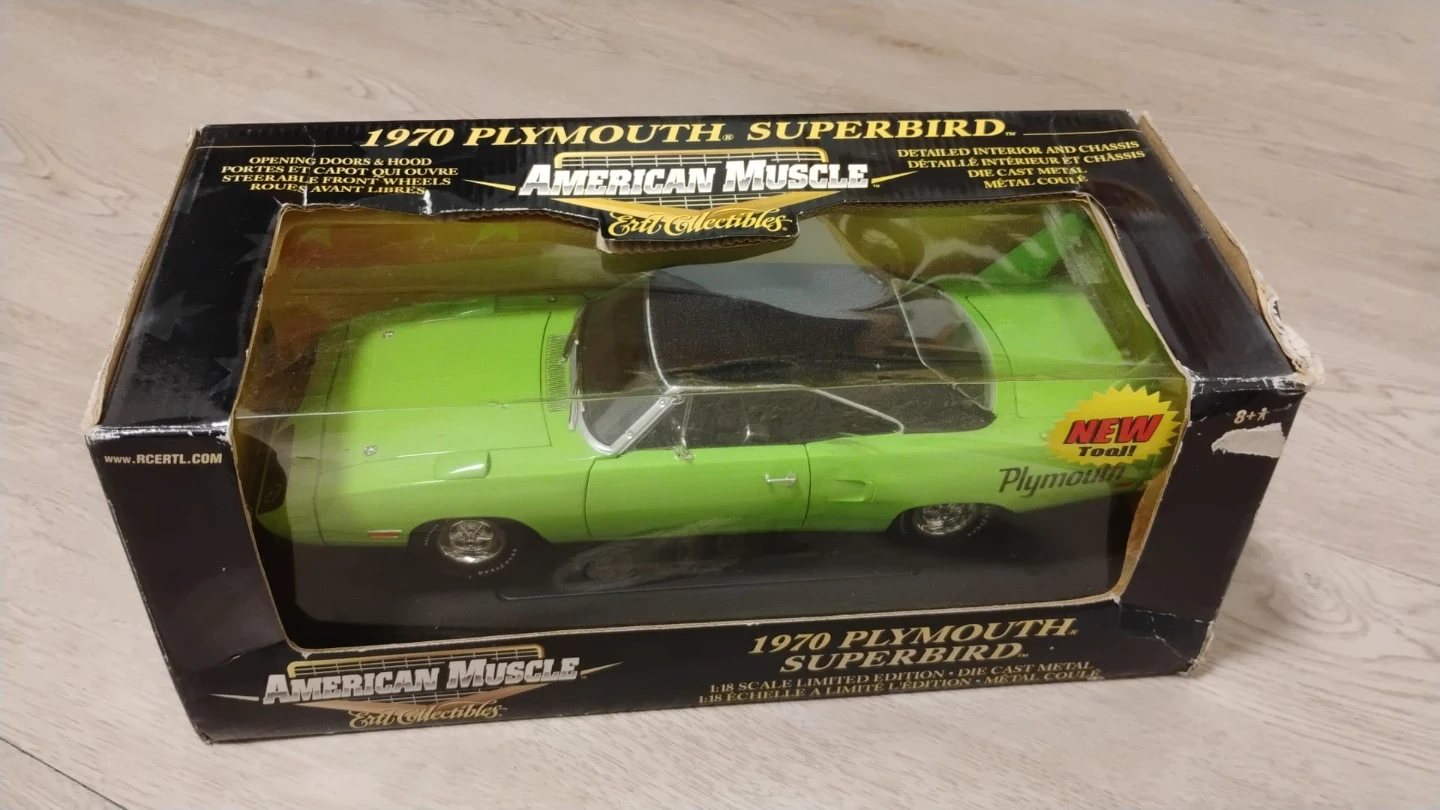 1970 Plymouth Superbird Diecast Car