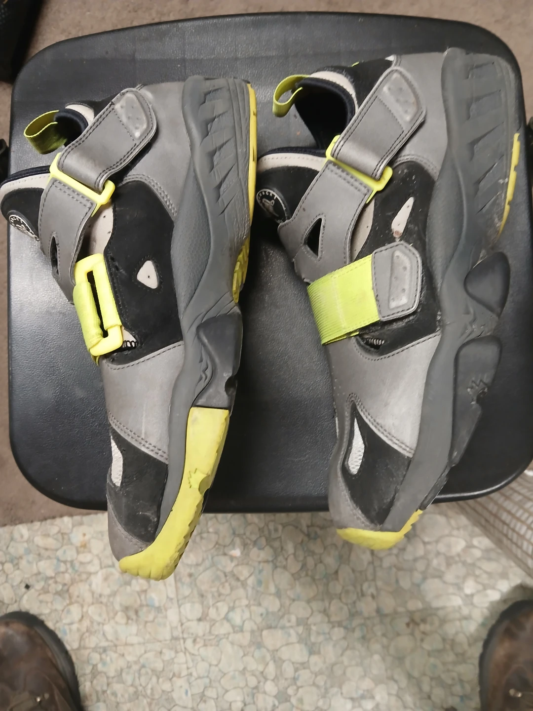 Nike Air Huarache Run Mid Sneakers - photo 2
