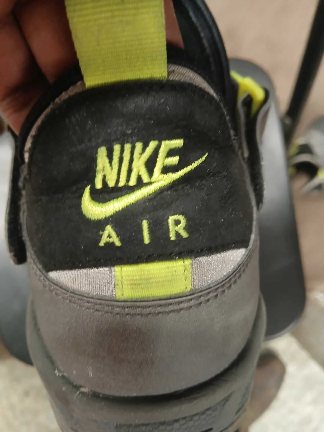 Nike Air Huarache Run Mid Sneakers - photo 4