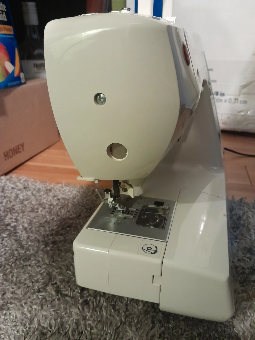 Singer Stylist Sewing Machine - photo 2