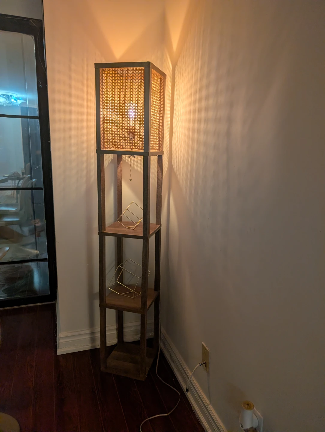 2 Minimalist metallic decor accents - photo 4