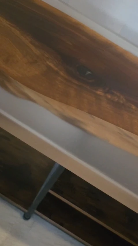 WOOD AND EPOXY T.V STAND - photo 4