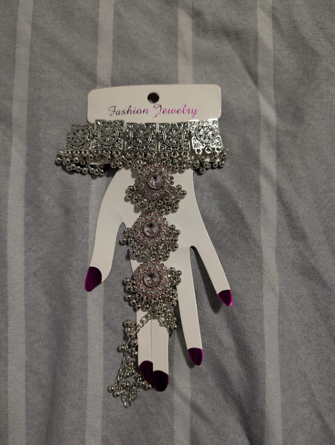Silver Fashion Jewelry Hand Bracelet with Pink Rhinestones - photo 2