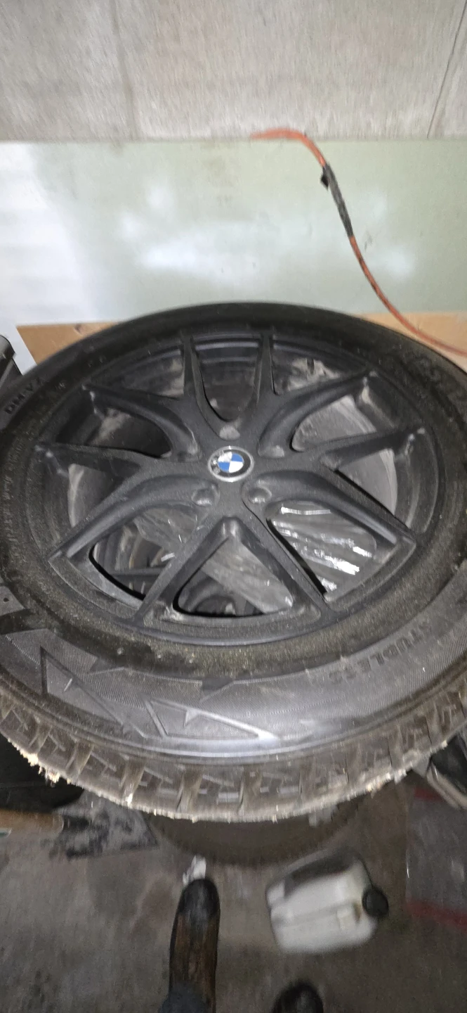 Set of 4 BMW Winter Tires and Rims🧡